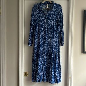 H&M blue and white polka dot drop hem dress
